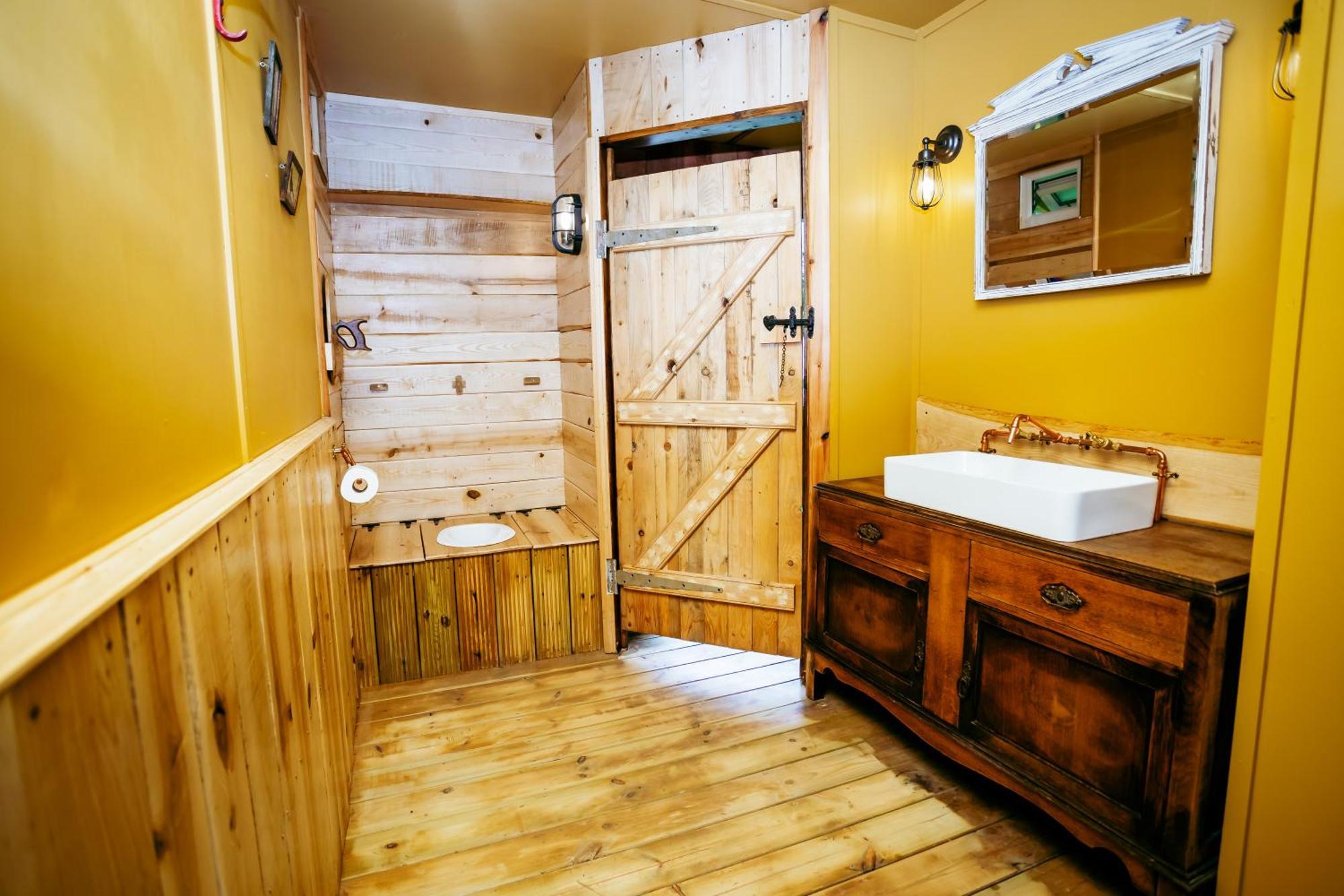 Villa Luxury Glamping Retreat In Battle Exterior foto