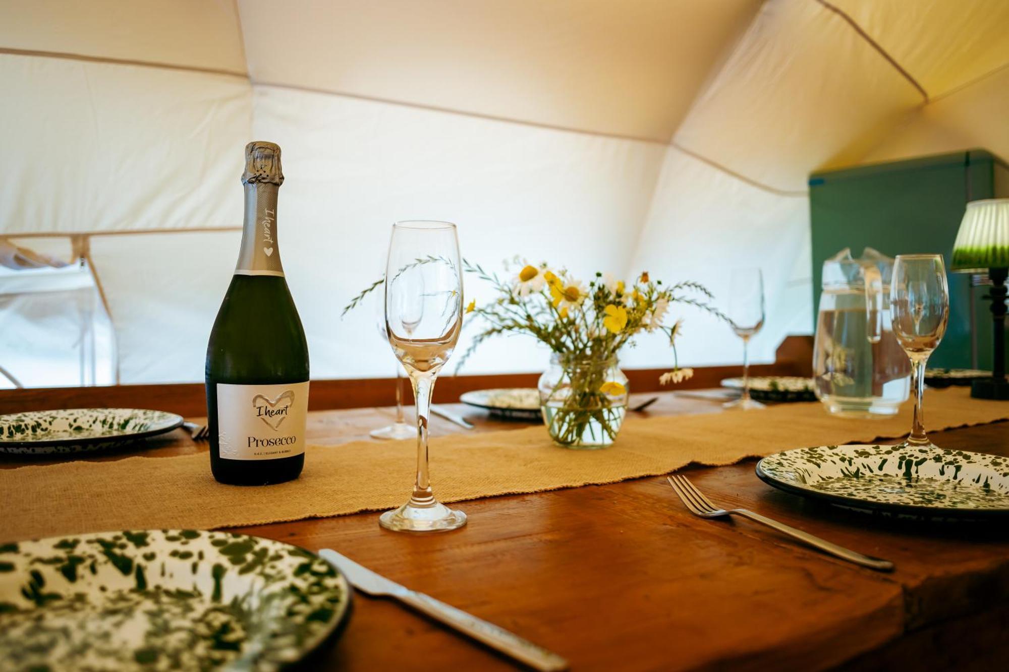 Villa Luxury Glamping Retreat In Battle Exterior foto